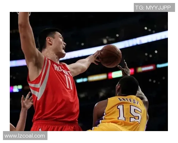 姚明篮球生涯精彩瞬间回顾与经典进球集锦分析