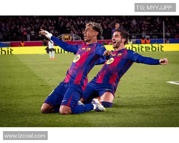 西甲焦点战多特蒙德与巴萨战平神奇扑救成比赛转折点分析