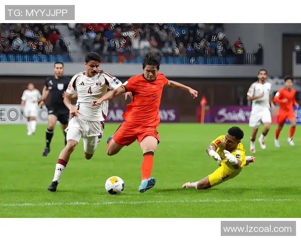 友谊赛平局收官里昂与巴黎圣日耳曼争议判罚引发全场热议