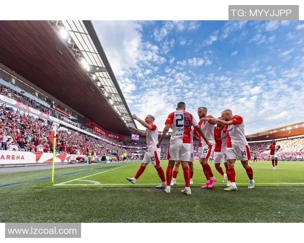 中超焦点战阿森纳与热刺激战成平红牌事件引发全场热议