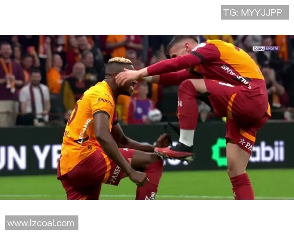 世界杯精彩对决里昂逆转那不勒斯帽子戏法引爆全场热情