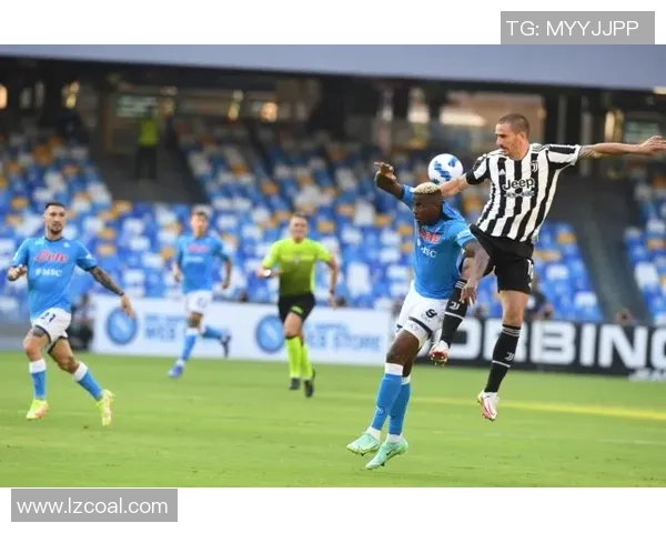 意甲焦点战拜仁与那不勒斯互交白卷争议判罚引发全场热议